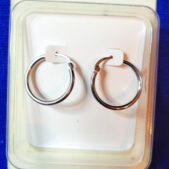 Ardene Sterling Silver Hoop Earrings - Picture 1 of 5